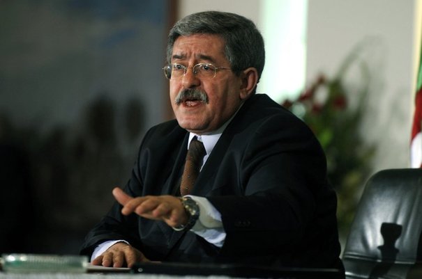 أويحيي ينتقد الحكومة ويغازل المعارضة