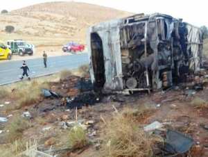 هلاك 33 شخصا و جرح 15 في اصطدام شاحنة بحافلة نقل المسافرين ببلدية واد المرة بولاية الأغواط