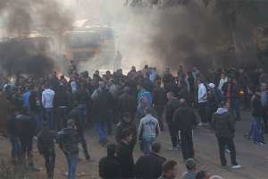 محتجون يتسببون في مقتل طفل بغليزان