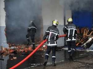 حريق مهول بسوق للألبسة بوسط مدينة الجلفة