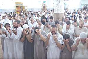 برنامج ديني ثري وإقبال على المساجد بورقلة