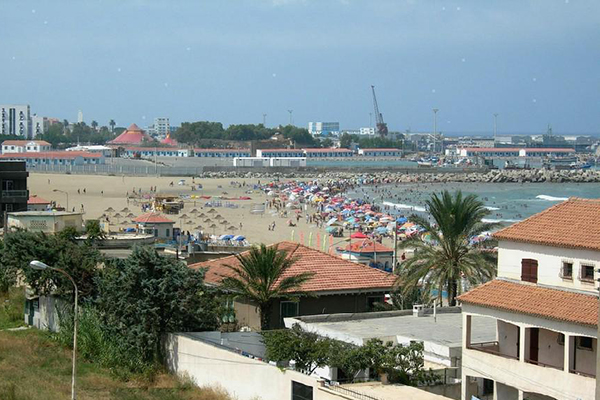 عائلات تؤجر منازلها الساحلية للمصطافين خلال رمضان بتيزي وزو