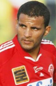 مدافع مولودية وهران زيدان رفع القيمة المالية عاليا              كعوان وبن عطية وقعا أمس لشباب قسنطينة