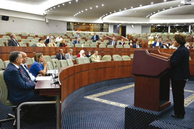 Les trois quarts des députés absents au débat