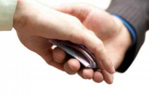 ضبط عون مراقبة بمديرية البيئة متلبسا بتلقي الرشوة في غليزان