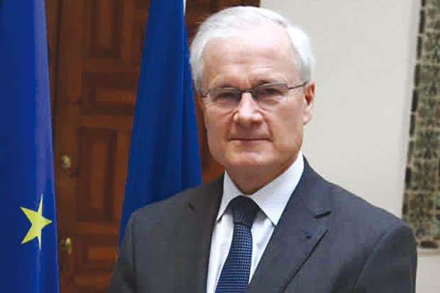 Remise de copies de documents diplomatiques datés de 1954 à 1962