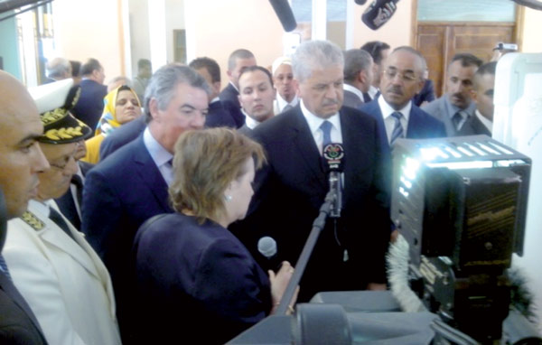 سلال يؤكد من تيارت تمسك الحكومة بقرار الثلاثية الأخير