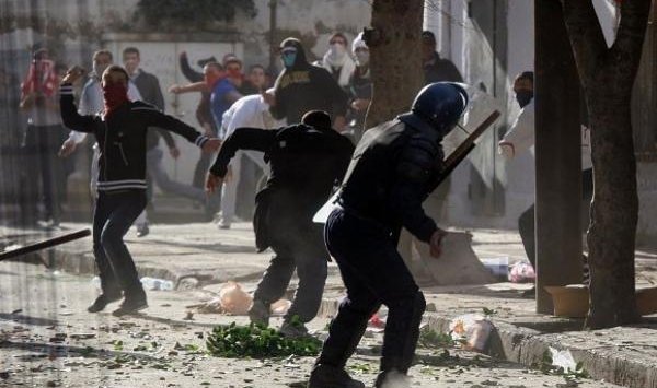 توقيف 20 شخصا وإصابة آخرين في أعمال شغب بعنابة