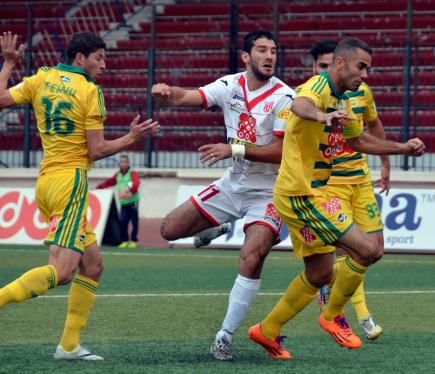 مهاجم مغترب سيلتحق قريبا بتيزي وزو