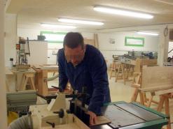 على غرار إنشاء 2500 مؤسسة صغيرة ومتوسطة خلال الخماسي              استحداث 12 ألف منصب شغل جديد مؤقت خلال 2011 بوهران