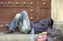 أغلبهم من ذوي الإضطرابات العقلية              حملة تضامنية لانتشال المتشردين من شوارع سيدي بلعباس