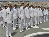 Le commandant des forces navales inspecte le navire-école Soummam