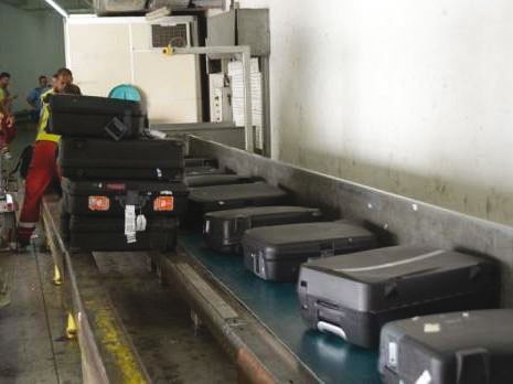 Les bagages arrivent des heures après le vol