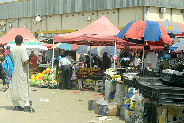 مواد غذائية تباع تحت حرارة حارقة والمواطن يدفع الثمن بورقلة