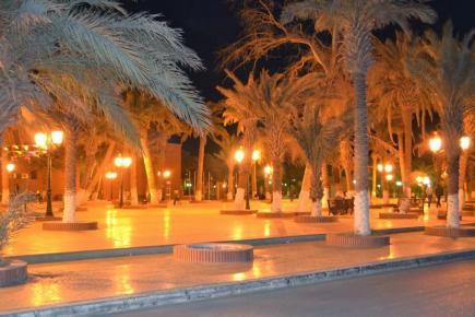 أطفال يحولون ساحة الحرية ببسكرة إلى مكان للقمار