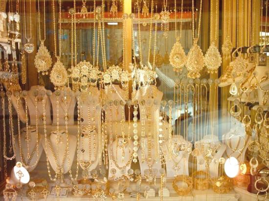 Assassinat d'un bijoutier à Bouchegouf