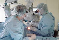 بعد توقيف استيرادها من الخارج              المؤسسة الإستشفائية لطب العيون بوهران تعاني عجزا في زرع القرنية