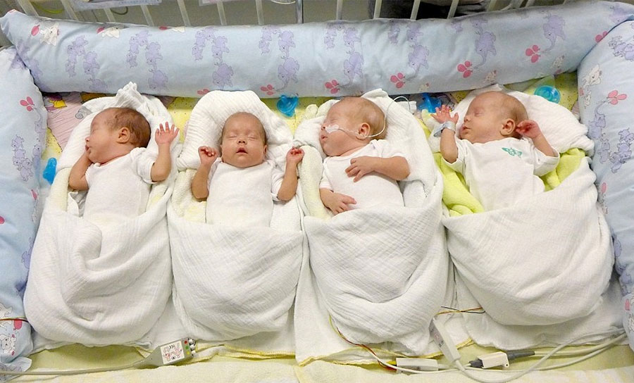 امرأة تضع أربعة أطفال عشية العيد بباتنة