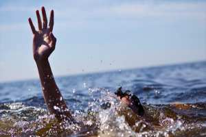 غرق شاب وإنقاذ خمسة آخرين في تيبازة