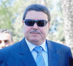 عائلات رجال الأمن الموقوفين في قضية “توفوتي” بقسنطينة يصرخون              “6 أشهر بركات… نحن أيضا ضحايا”