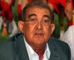 في ندو صحفية عقدها ببجاية              طياب يشترط إجازة الكاف على بوعلي ويرفض عرض غيماراش