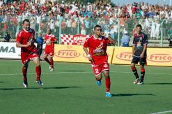 بعد الفوز برباعية ضد عنابة لاعبو الشلف يكشرون عن أنيابهم ويبطلون الإشاعات