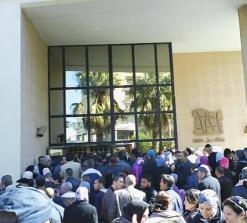 المحتجون يقضون لياليهم أمام مقر ولاية سطيف              تواصل الاحتجاجات على السكن التساهمي لليوم الخامس على التوالي