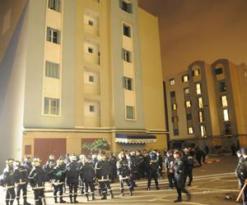 اقتحمتها 48 عائلة              إخلاء سكنات ومقرات إدارية من طرف الأمن بأم البواقي