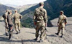 قوات الجيش عثرت على مؤونة، أفرشة وتجهيزات               تفكيك 3 قنابل وتدمير 3 كازمات بخنشلة