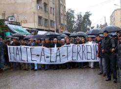 استجابة واسعة لنداء الإضراب تضامنا مع عائلة المختطفين               سكان عرش”آث عيسى” يلتقون والي تيزي وزو وإصرار على التصدي للإرهابيين