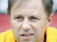 Rajevac ne fermera pas la porte aux « locaux »