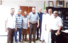 مير بسكرة يعد بإعانة مالية معتبرة للاتحاد و الأنصار يثمنون مبادرته