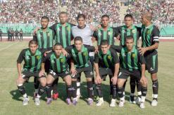 شباب قسنطينة يواصل حصد الانتصارات              السنافر على بعد خطوة من اللقب