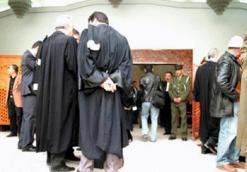 احترف “مهنته” منذ 13 سنة مقابل 5 آلاف دينار للوثيقة              محكمة البليدة تدين متهما بتزوير وثائق إدارية