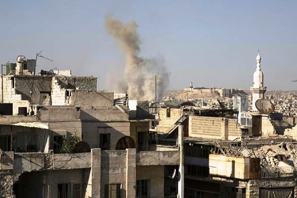 مقتل 12 مدنياً في غارات جوية على حلب