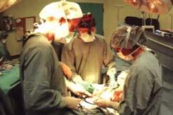 يطالبان بالإنصاف وتشديد الرقابة على العمليات الجراحية              تهاون طاقم طبي من تبسة يحرم زوجين من الإنجاب