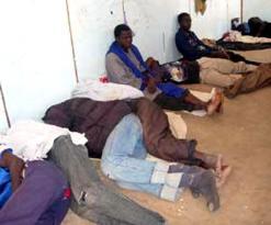 تحولت من منطقة عبور إلى مركز استقرار النيجريين والماليين               الحراڤة الأفارقة بتمنراست .. عيون تنظيم القاعدة وبارونات الجريمة المنظمة