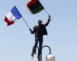 عقدوا لقاء سريا بالعاصمة الفرنسية، مقرب من إدريس البصري لـ”الفجر