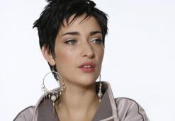 أول ظهور لها في جولتها الفنية بالجزائر              شريفة لونا “تزلزل” دار الثقافة بسطيف