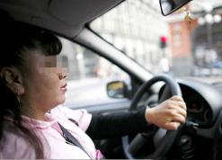 الطارف              نساء شغوفات بالسياقة