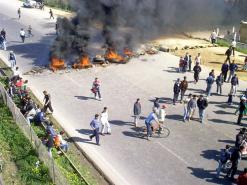 مسلسل ''قطّاع الطرق'' في أم البواقي يتواصل                  حوامل يلدن في سيارات أجرة وطلبة ضيّعوا امتحان البكالوريا