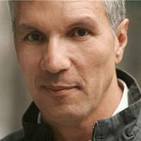 L’Algérie fera appel à Rachid Arhab pour lancer les premières TV privées en 2012