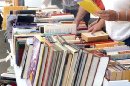 كتب للمارة بجيجل!!