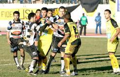 نصف نهائي كأس الجزائر              سطيف في امتحان صعب بالحراش والكناري لتكرار إنجاز 1994