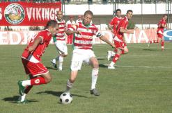 اتحاد عنابة يريد مغادرة منطقة الخطر              منادي وبسكري متخوفان من مواجهة غد