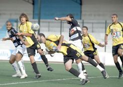 يقر بصعوبة مواجهة سطيف              الشارع الحراشي يريد تأهلا تاريخيا للنهائي