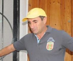 في اجتماع الصلح الذي عقد تحت إشراف طياب               مجلس إدارة شبيبة بجاية يرضخ لضغط طياب ويسحب قرار إقالة مناد