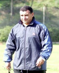 يريد مباراة ودية للبليدة هذا الأسبوع              إفتيسان يلمح إلى الرحيل في حال الخسارة أمام عنابة