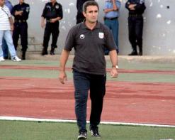 رغم انفراج الأزمة في بيت شبيبة بجاية              مناد يقف على قنبلة موقوته، فتيلها قضية قاسم، مجلس الإدارة وحتمية الفوز على سوسطارة