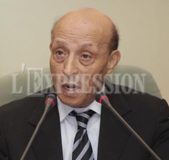 Ould Khelifa balaie les critiques de l'opposition